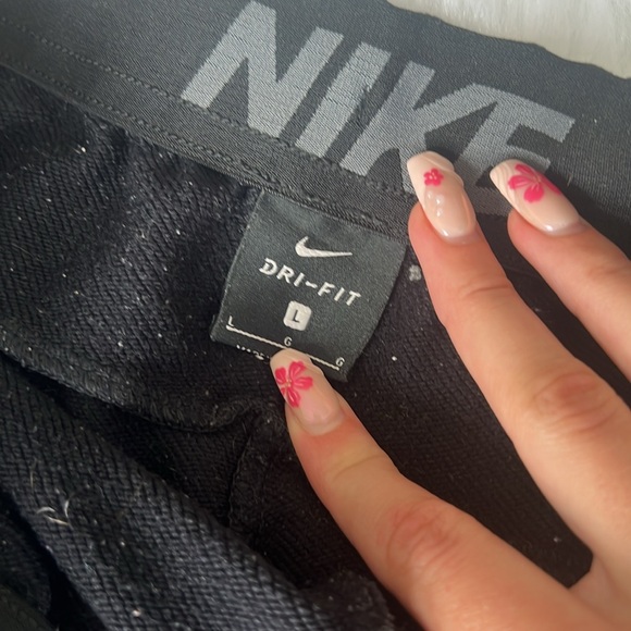 Men’s Nike dri-fit sweatshorts size L - Picture 3 of 4